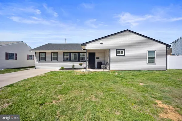 837 Fairfield Rd, FAIRLESS HILLS, PA 19030