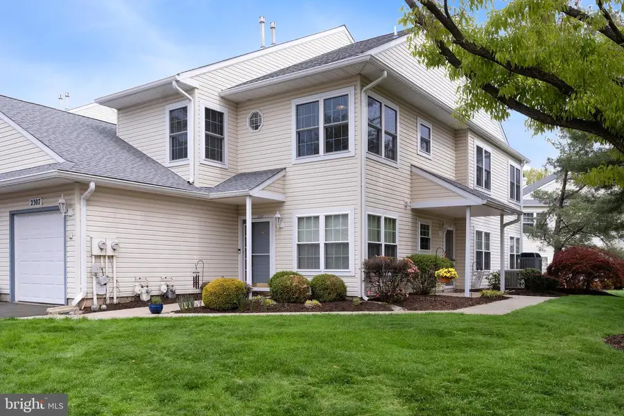 2307 Lynbrooke Dr, Yardley, PA 19067 - #2