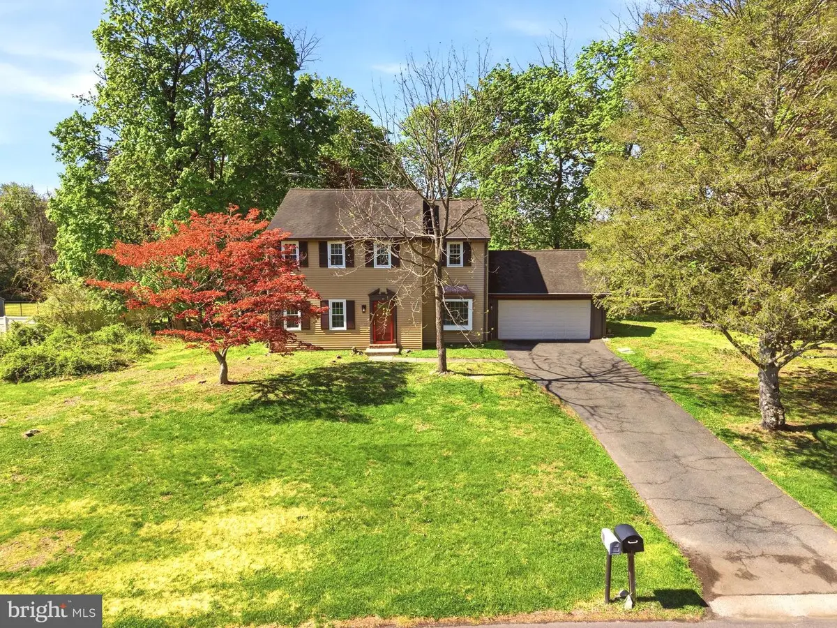 5 Canal Run E, Washington Crossing, PA 18977 - #1