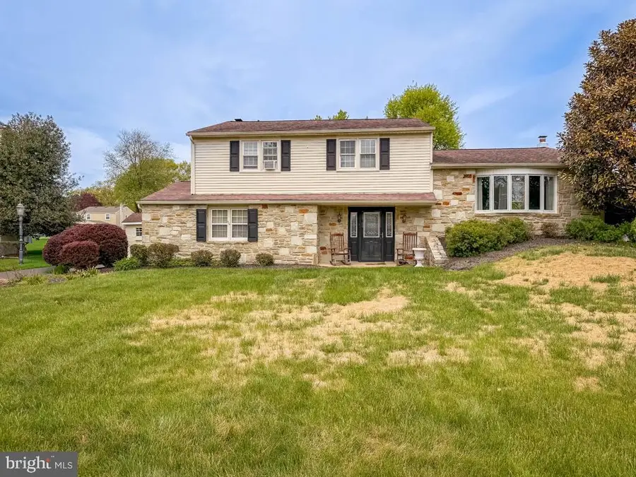 21 E Rotterdam Rd, Holland, PA 18966 - #2
