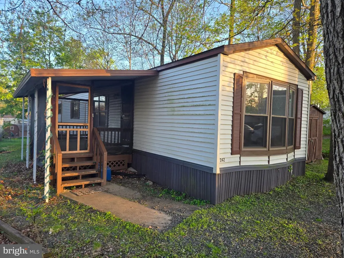 242 Dogwood Dr, Quakertown, PA 18951 - #1