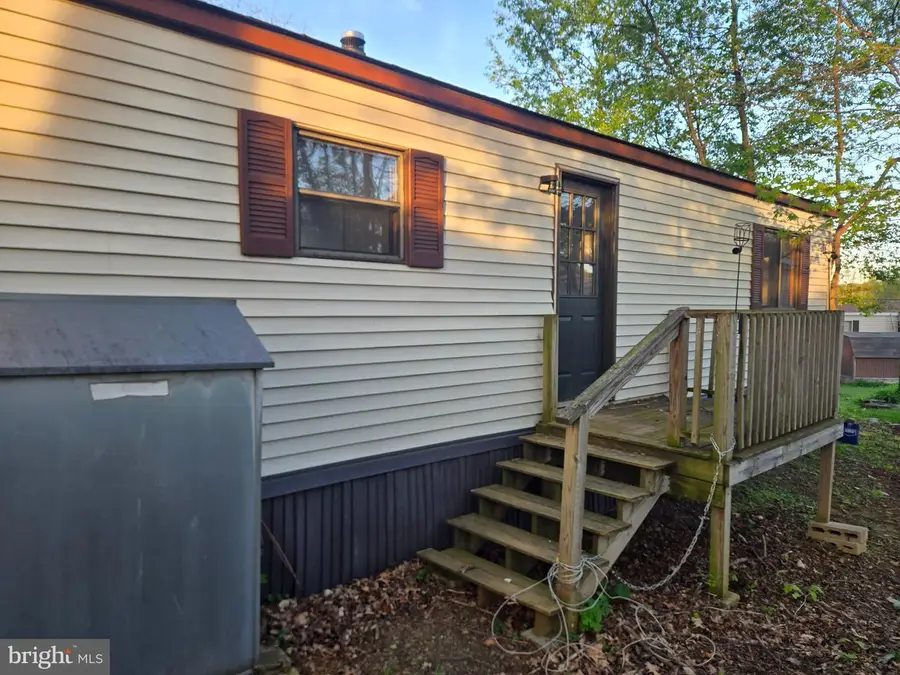 242 Dogwood Dr, Quakertown, PA 18951 - #3