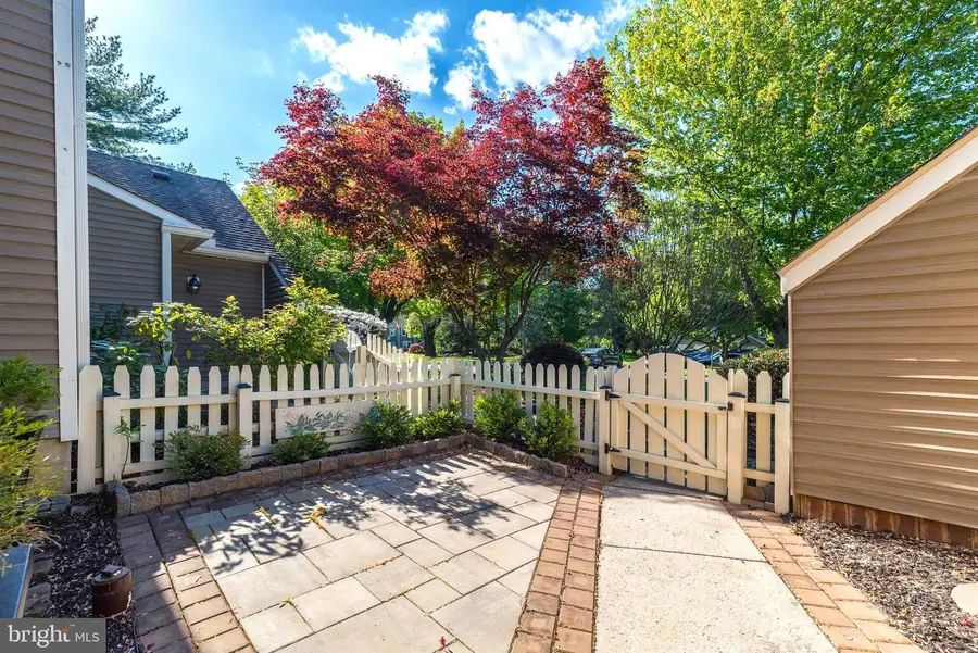 1607 Lakeview Cir, Yardley, PA 19067 - #2