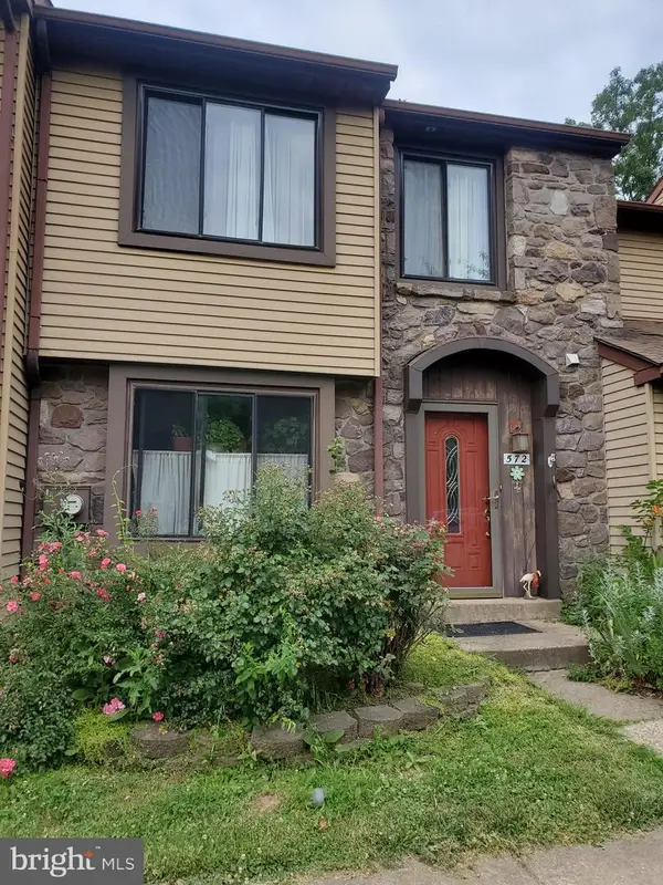 572 Atwood Ct, NEWTOWN, PA 18940