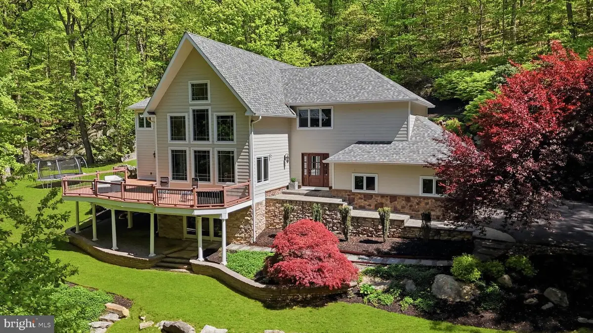 4757 Upper Mountain Rd, New Hope, PA 18938 - #1