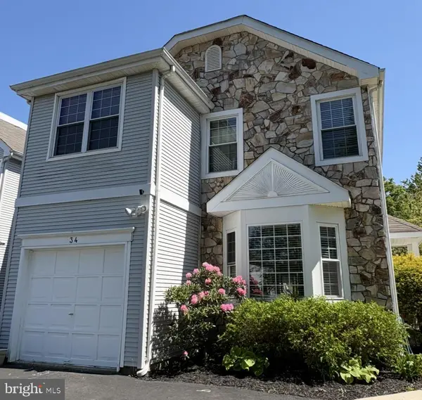 34 Yorkshire Dr, NEWTOWN, PA 18940