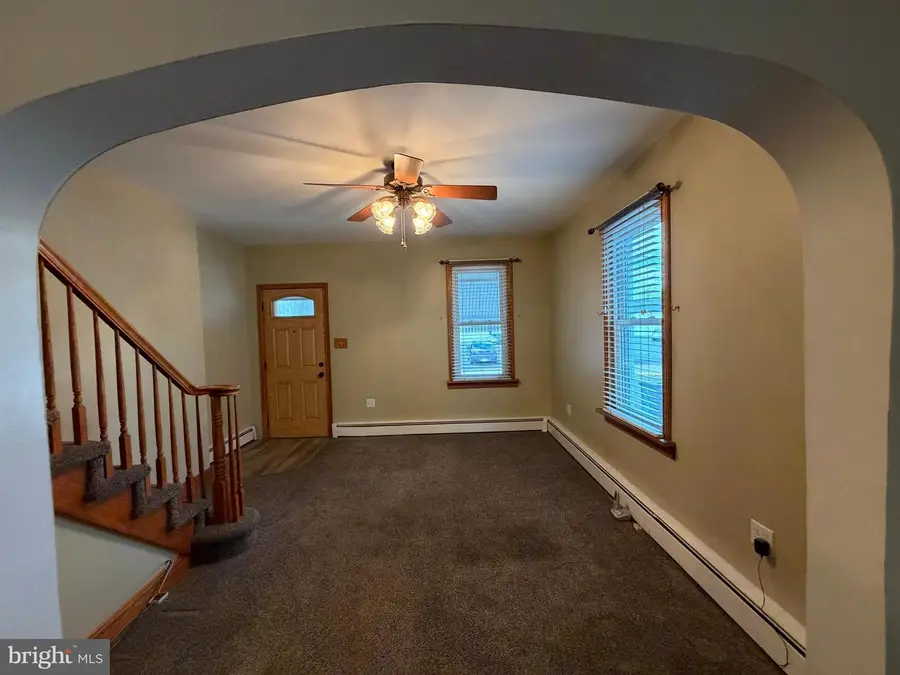 323 Walnut St, Bristol, PA 19007 - #2