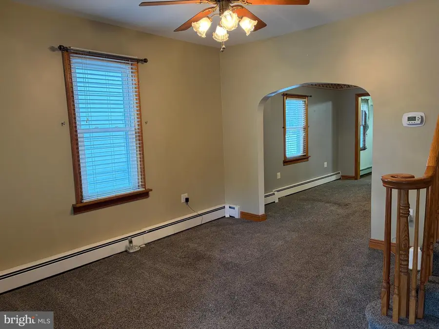323 Walnut St, Bristol, PA 19007 - #3