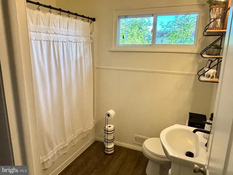 520 Olive St, Warminster, PA 18974 - #3