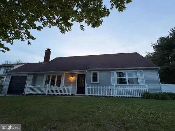 609 S Queen Anne Dr, FAIRLESS HILLS, PA 19030