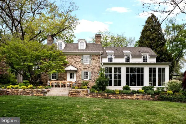 465 E State St, DOYLESTOWN, PA 18901