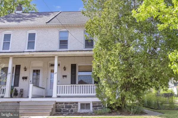 132 N 9th St, PERKASIE, PA 18944