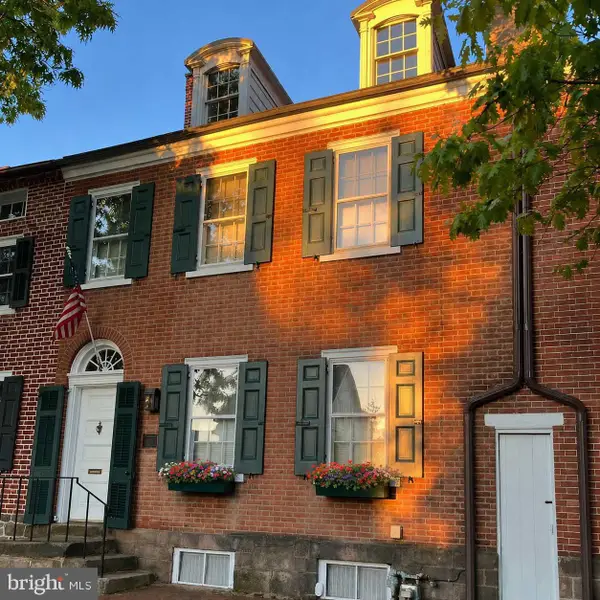 109 S Court St, NEWTOWN, PA 18940