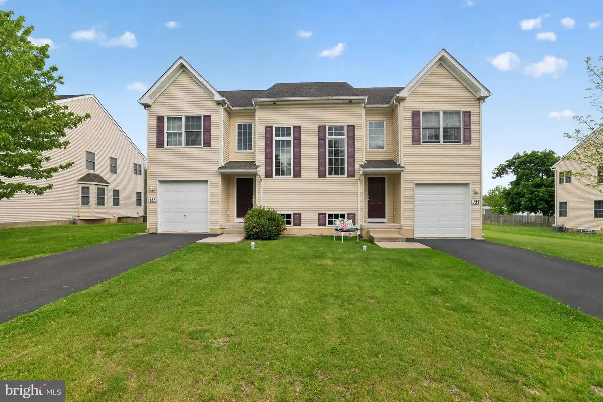 137 Sugarbush Dr, Perkasie, PA 18944 - #1