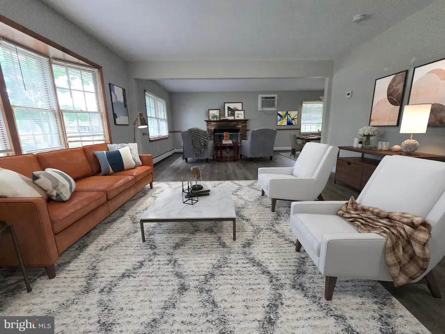 26 Village Ln, Levittown, PA 19054 - #2