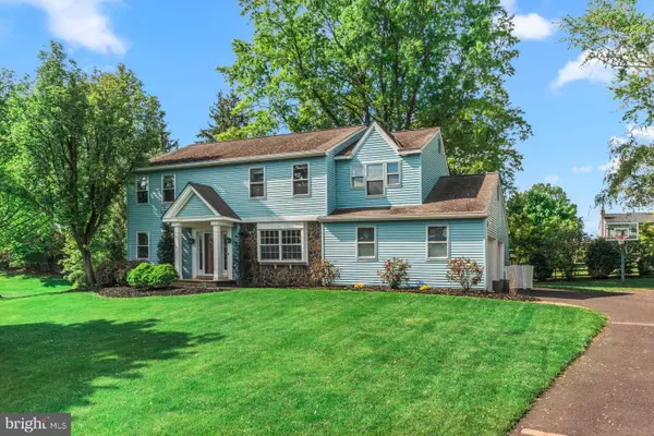 24 Pond View Dr, RICHBORO, PA 18954