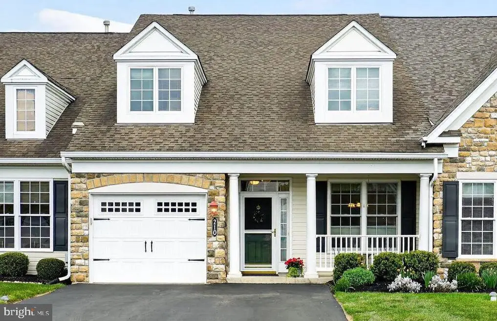 210 Reagan Dr, Sellersville, PA 18960 - #1