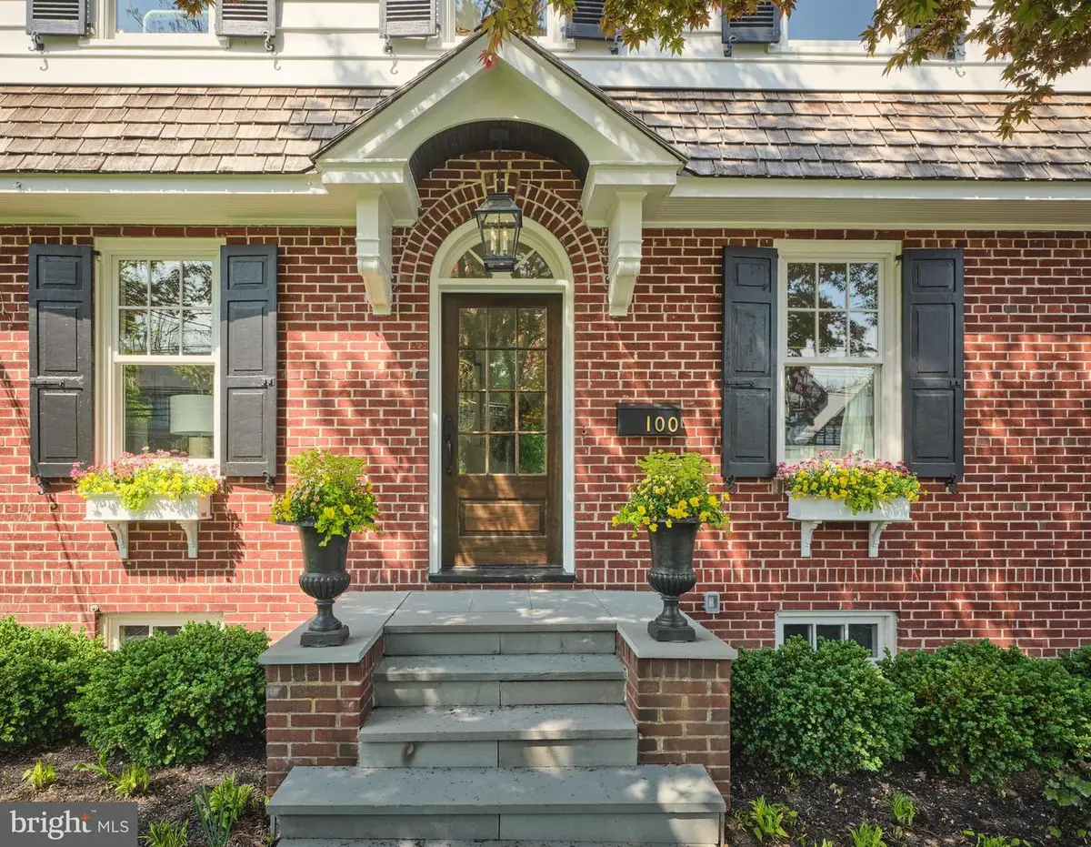100 W Bridge St, New Hope, PA 18938 - #1