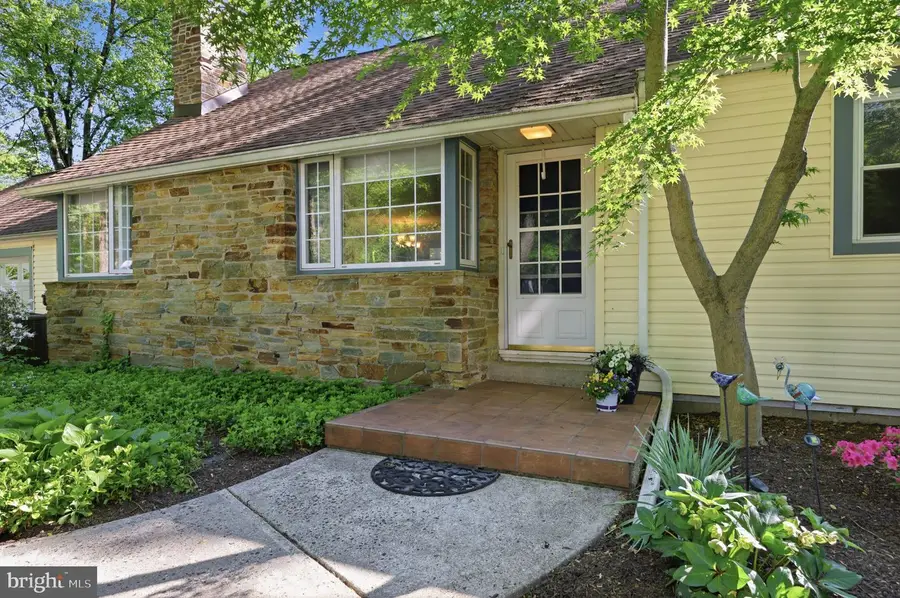207 W Ferry Rd, Yardley, PA 19067 - #3