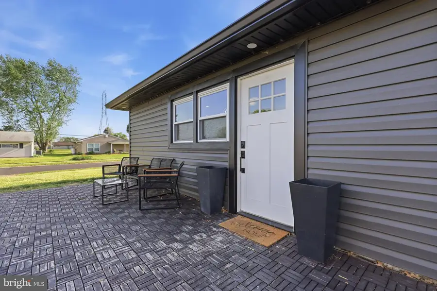 25 Gun Rd, Levittown, PA 19057 - #3