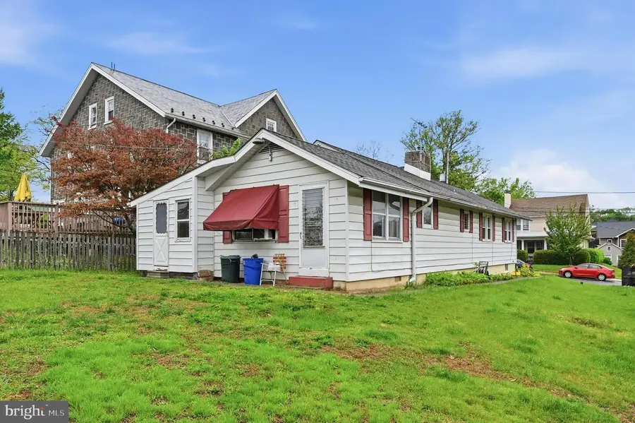 333 S 4th St, Perkasie, PA 18944 - #3