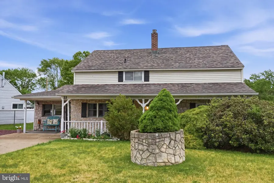 22 Inbrook Rd, Levittown, PA 19057 - #2