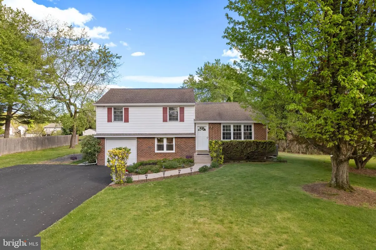 639 Upper State Rd, Chalfont, PA 18914 - #1