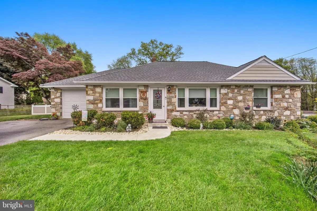 1363 Glen Echo Dr, Huntingdon Valley, PA 19006 - #1