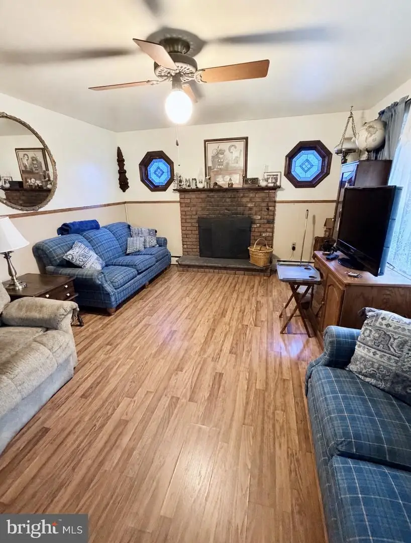 3301 Reading Ave, Feasterville Trevose, PA 19053 - #2