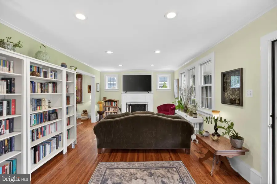 26 Mercer Ave, Doylestown, PA 18901 - #3