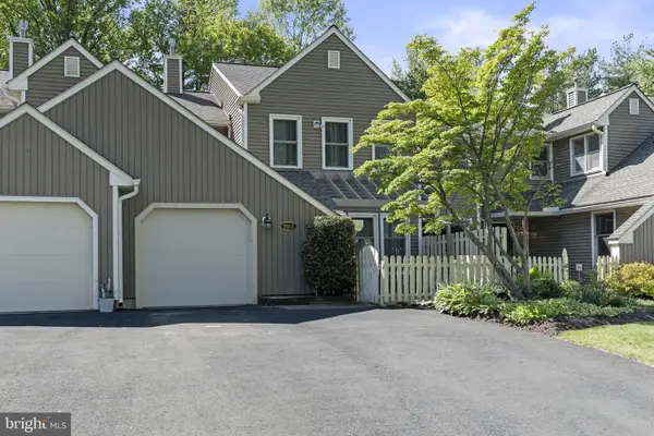1563 Applewood Cir, YARDLEY, PA 19067