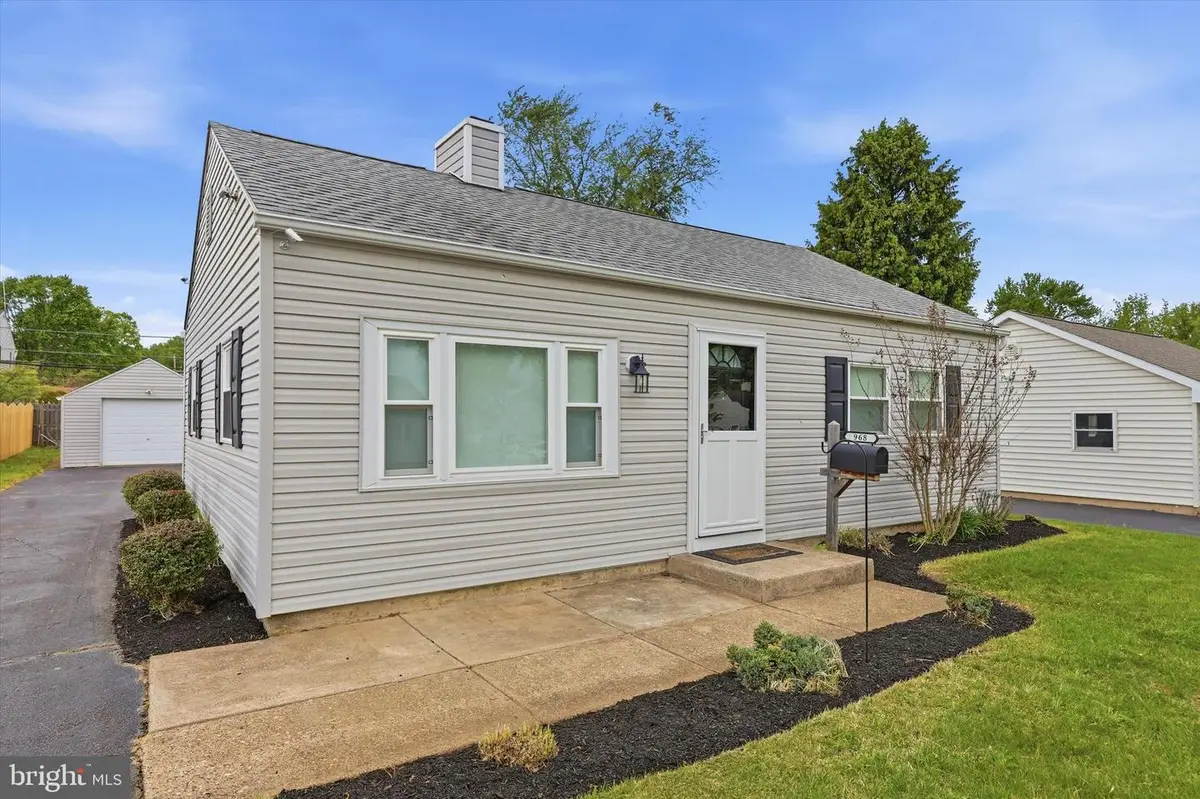968 Willow St, Southampton, PA 18966 - #1
