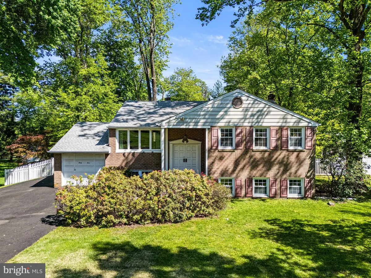 44 Hickory Dr, Churchville, PA 18966 - #1