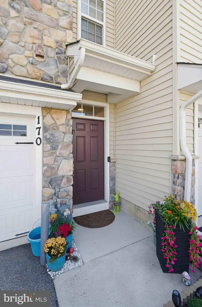170 Graystone Dr, Feasterville Trevose, PA 19053 - #2