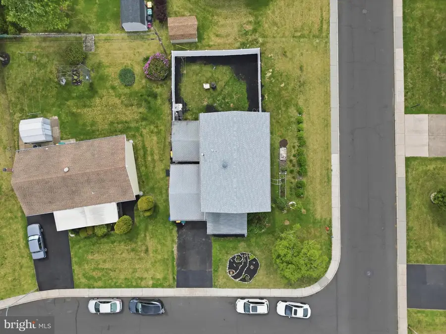 342 Chelsea Rd, Fairless Hills, PA 19030 - #3