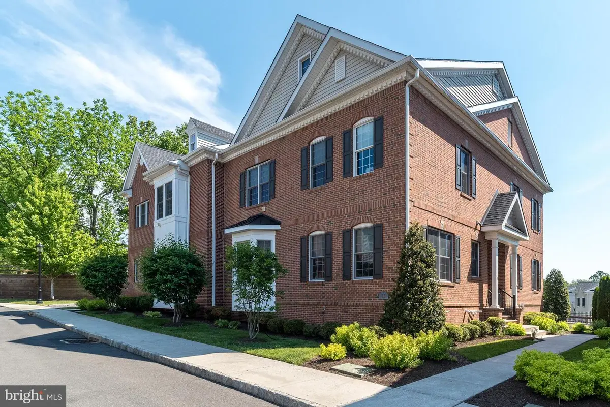73 Creekview Ln, Yardley, PA 19067 - #1