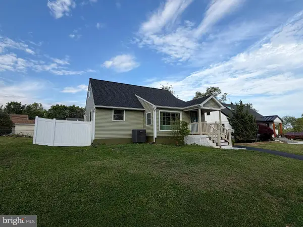 120 Orchard Dr, LEVITTOWN, PA 19054