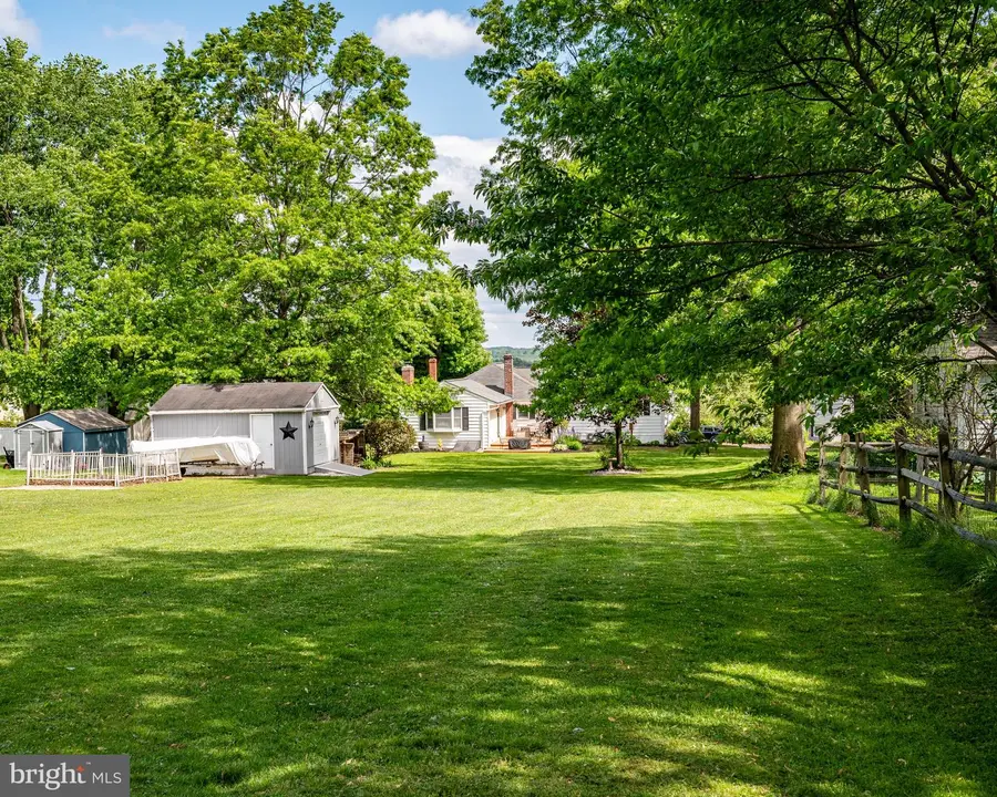185 Eyre Ave, Sellersville, PA 18960 - #3