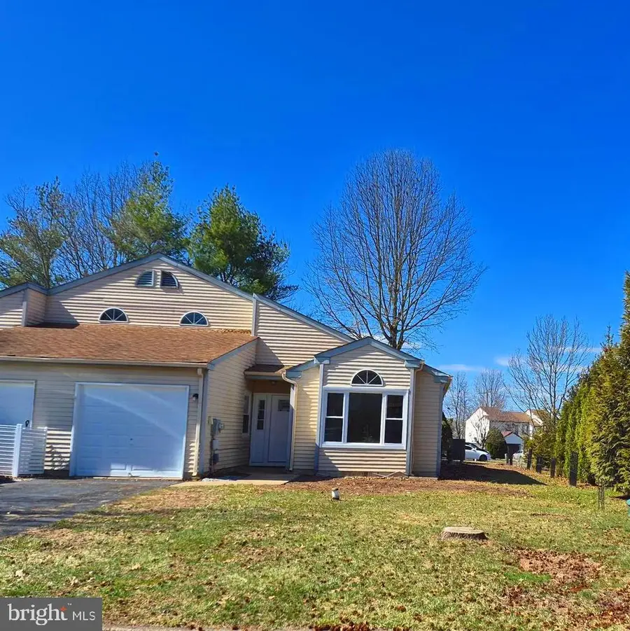 4 Stewer Ln, Perkasie, PA 18944 - #2