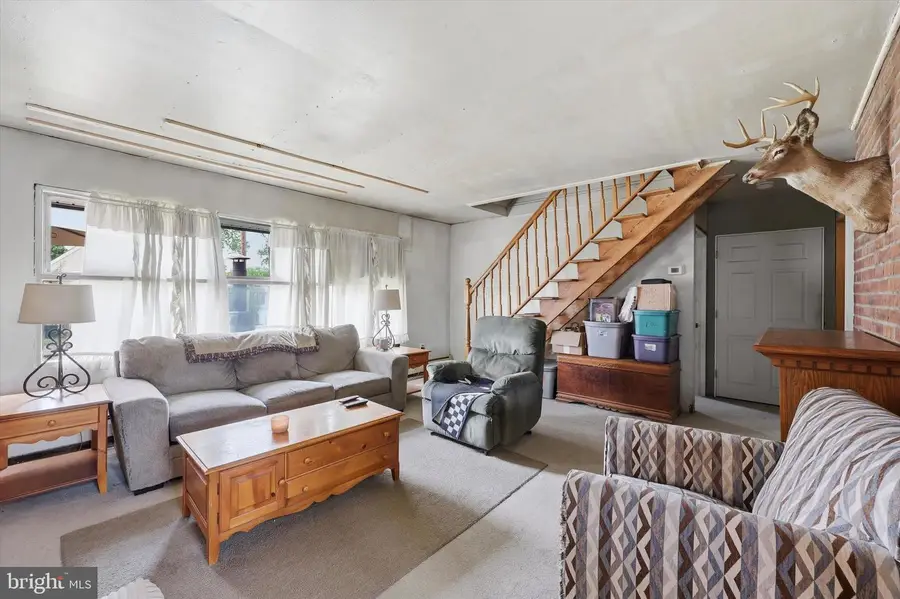 59 Coral Ln, Levittown, PA 19055 - #2