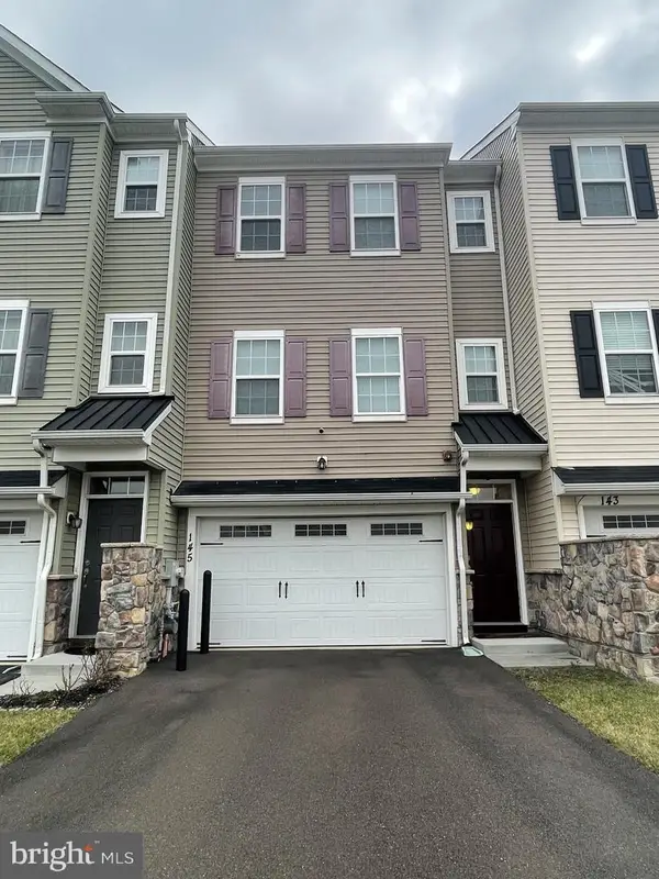 145 Mercer Ct, FAIRLESS HILLS, PA 19030