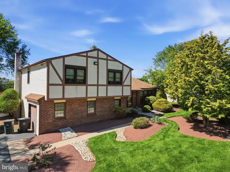 49 Misty Meadow Dr, Richboro, PA 18954 - #2