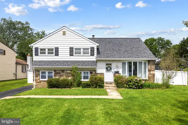 282 Henry Ave, WARMINSTER, PA 18974