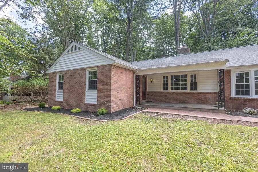 53 Sandywood Dr, Doylestown, PA 18901 - #2