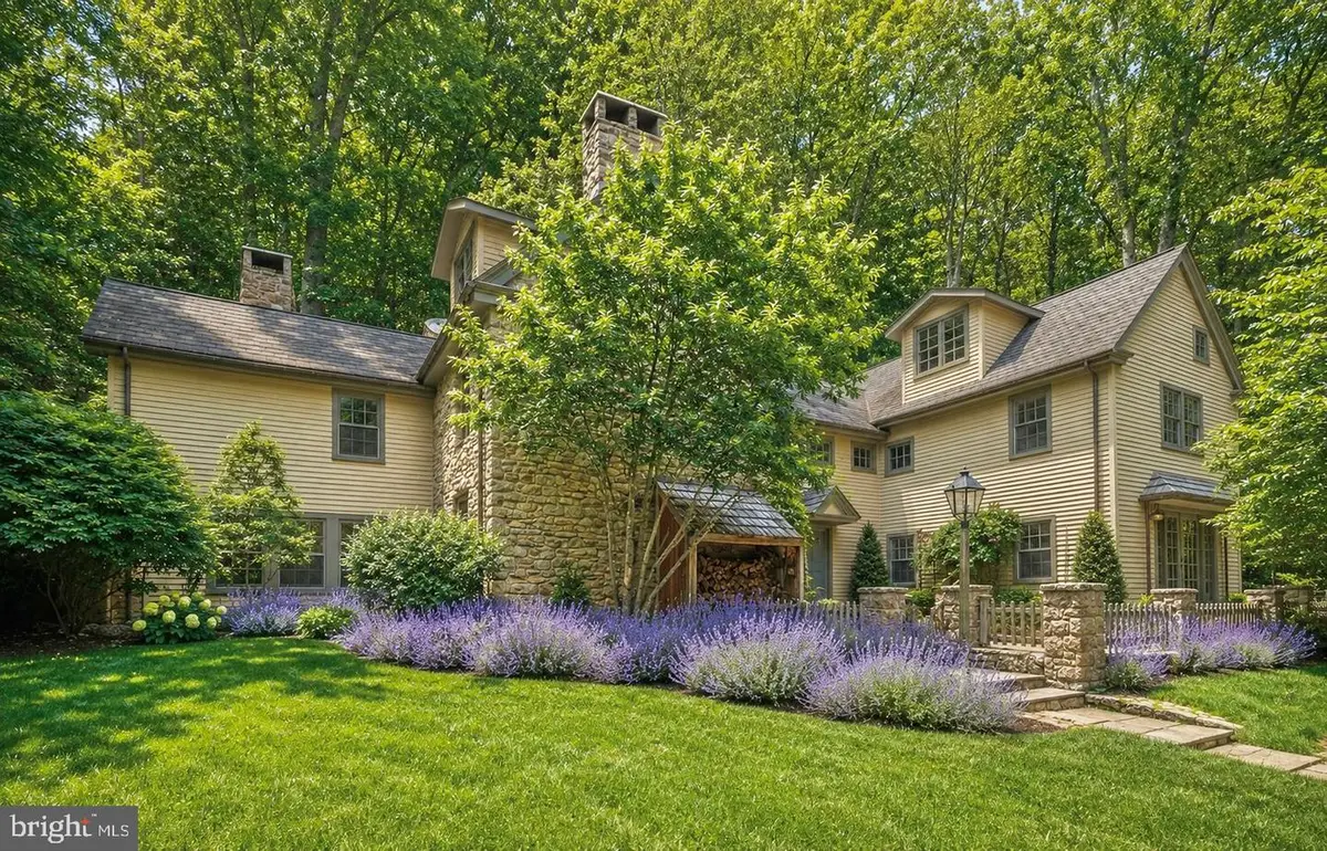 5960 Honey Hollow Rd, Doylestown, PA 18902 - #1