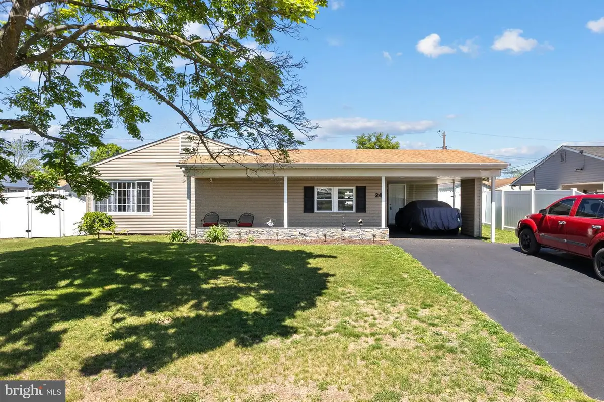 24 Garden Ln, Levittown, PA 19055 - #1