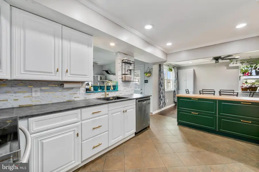 5766 Corsair Ct, Bensalem, PA 19020 - #2