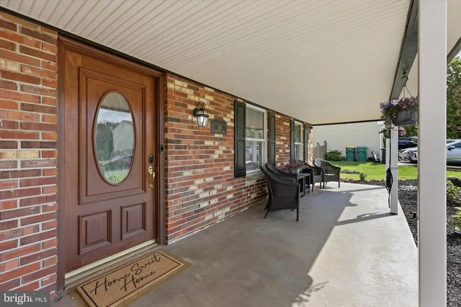 249 Cambridge Dr, Langhorne, PA 19047 - #3