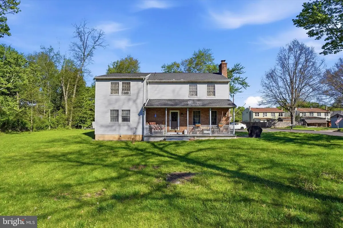 350 Elmhurst Ave, Sellersville, PA 18960 - #1