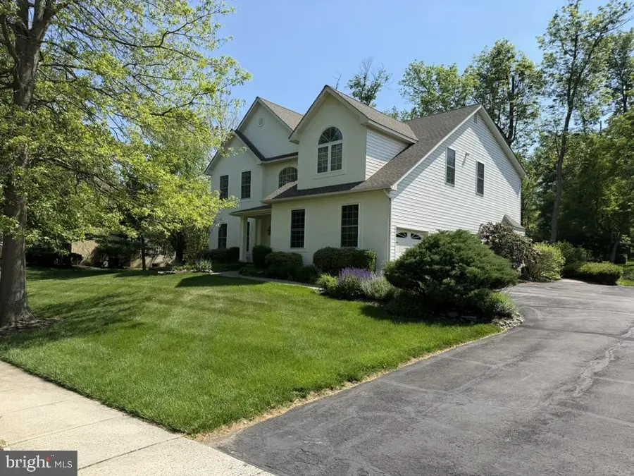 6 Leapson Ln, Doylestown, PA 18901 - #2